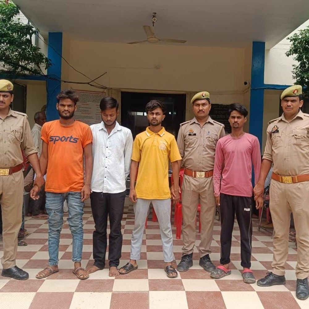 बांदा में युवक पर हमला करने का मामला:पुलिस ने चार आरोपियों को नहर पुलिया के पास से पकड़ा