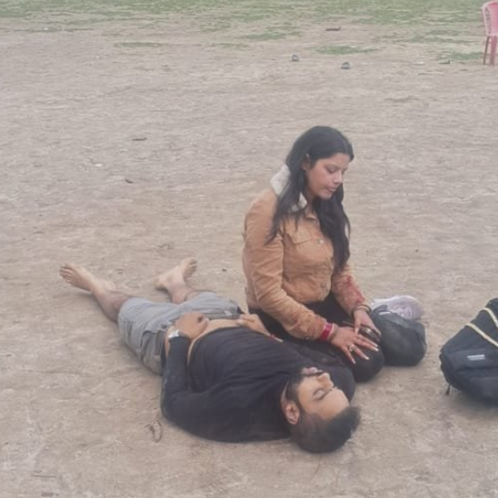 पहलगाम हमले के बाद आतंकियों ने जश्न मनाया:मौके पर कई राउंड फायरिंग की; टेररिस्ट के मददगार दो स्थानीय गिरफ्तार, घर में खाना खिलाया था