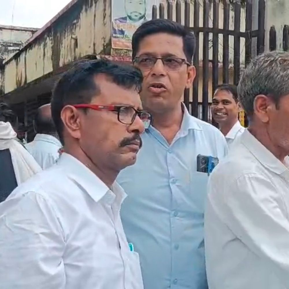 एसडीएम को हटाने की मांग:पट्टी बार एसोसिएशन ने डीएम को दिया 3 दिन का अल्टीमेटम, आंदोलन की चेतावनी