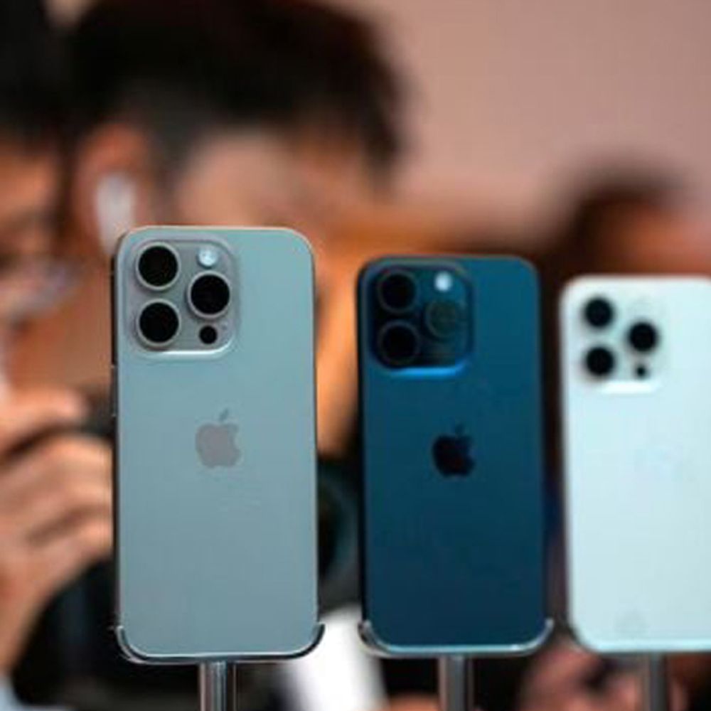 भारत में इस साल 2.39 करोड़ आईफोन बने:पिछले साल से 52% ज्यादा; ट्रम्प ने इंडिया में मैन्युफैक्चरिंग न करने की धमकी दी थी