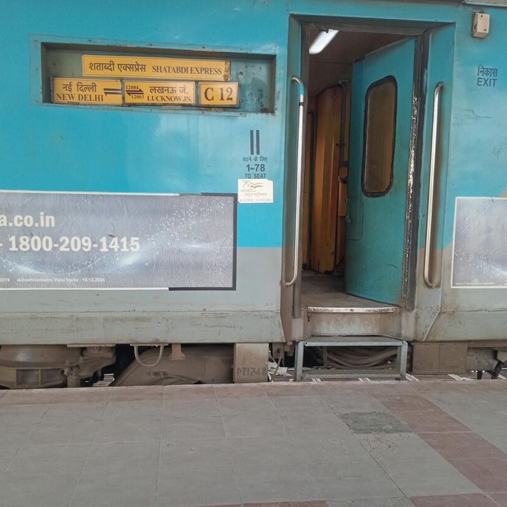 लखनऊ-नई दिल्ली शताब्दी को मिला नया स्टॉपेज:20 जुलाई से उन्नाव में भी रुकेगी ट्रेन