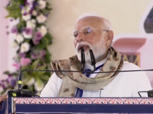 PM बोले- पुणे की तरह पटना, मुंबई जैसा मोतिहारी होगा:जैसे रोजगार गुरुग्राम में वैसे गयाजी में मिलेंगे; पहली प्राइवेट नौकरी पर 15 हजार देंगे