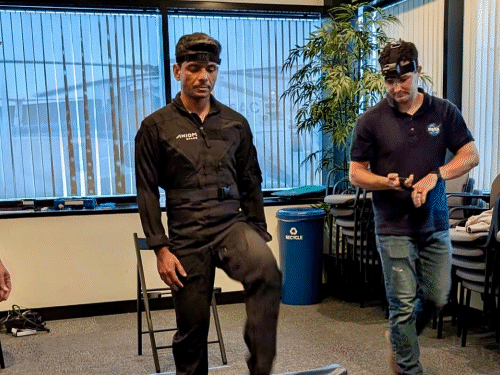 अंतरिक्ष से लौटकर शुभांशु चलना सीख रहे:लिखा- सीधा चलना मुश्किल, संतुलन बिगड़ जाता है; इन सबसे मानसिक तनाव