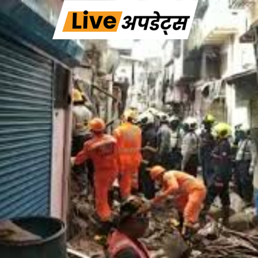 भास्कर अपडेट्स:मुंबई के बांद्रा में चॉल का एक हिस्सा ढहा; मलबे से 12 लोग निकाले गए, राहत कार्य जारी