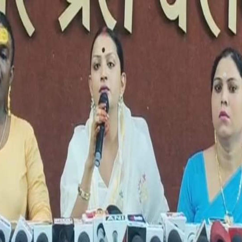 इंदौर में किन्नरो ने बताया संपत्ति का विवाद:कहा- सपना करती थी प्रताड़ित, समुदाय ने लगाए कई आरोप