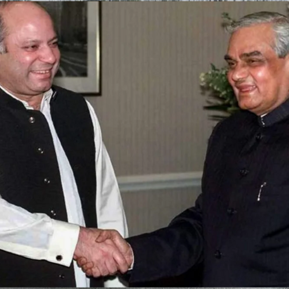 करगिल युद्ध से पहले वाजपेयी-नवाज की गुप्त वार्ता हुई थी:किताब में दावा- चिनाब फाॅर्मूले से कश्मीर को सांप्रदायिक आधार पर बांटने की चर्चा थी