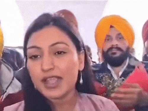 पंजाब में AAP की महिला MLA का इस्तीफा नामंजूर:पार्टी प्रधान ने घर जाकर मनाया; मॉडलिंग-सिंगिंग के लिए पढ़ाई तक छोड़ दी थी