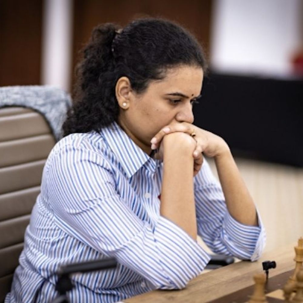 FIDE विमेन वर्ल्ड कप:कोनेरू हंपी ने क्वार्टरफाइनल में जीता पहला गेम; चार भारतीय खिलाड़ी अंतिम आठ में