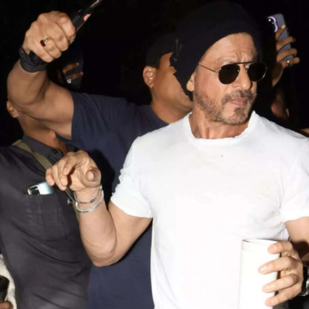 शाहरुख खान को किंग के सेट पर नहीं लगी चोट:करीबी सूत्र बोले- खबरें अफवाह, ममता बनर्जी ने कहा था- भाई शाहरुख के लिए चिंतित हूं