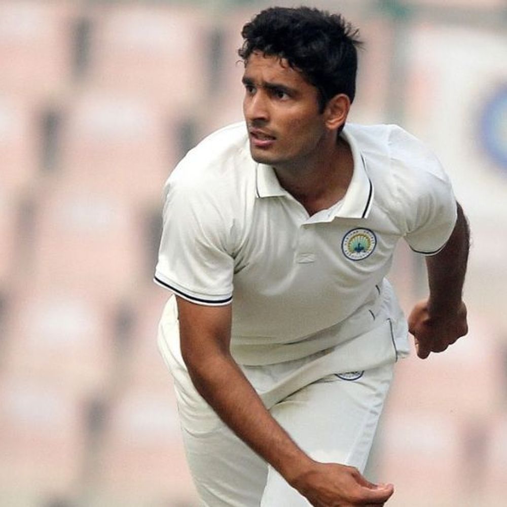 भारत-इंग्लैंड चौथे टेस्ट से पहले अंशुल कंबोज टीम में शामिल:इंडिया-ए में शामिल थे; पेसर आकाश दीप और अर्शदीप के चोटिल होने के बाद बदलाव