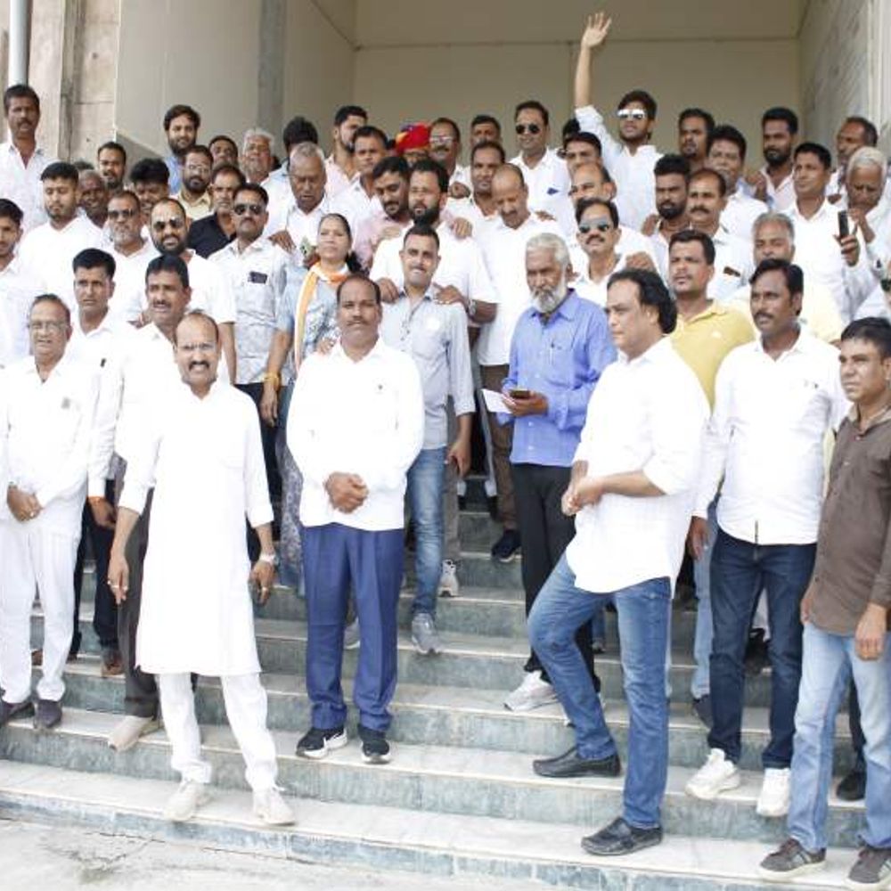 कांग्रेस ने किया मिनी सचिवालय के बाहर प्रदर्शन:स्मार्ट मीटर और कानून व्यवस्था को लेकर भाजपा सरकार पर साधा निशाना