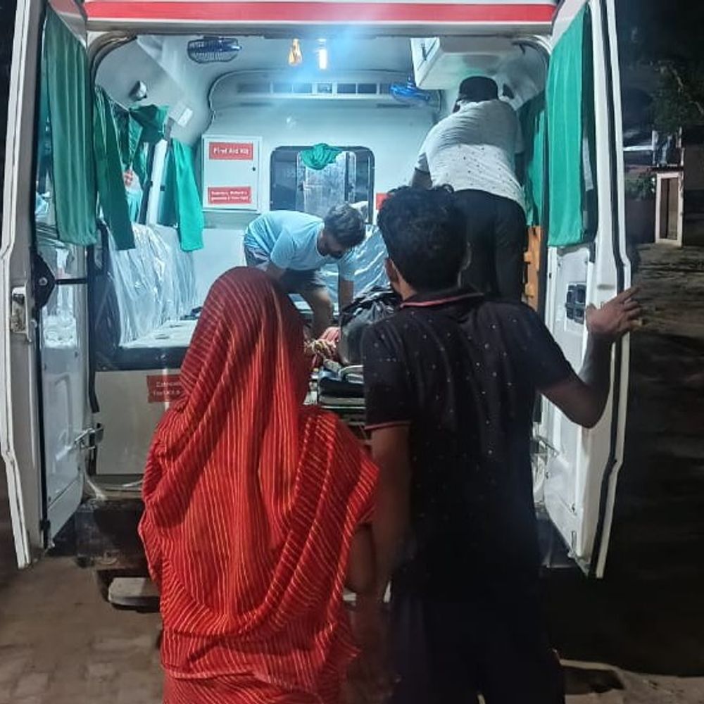 बहराइच में रेलवे ट्रैक पर मिले घायल अधेड़ की मौत:पैर और हाथ कटा, परिवार में मचा कोहराम
