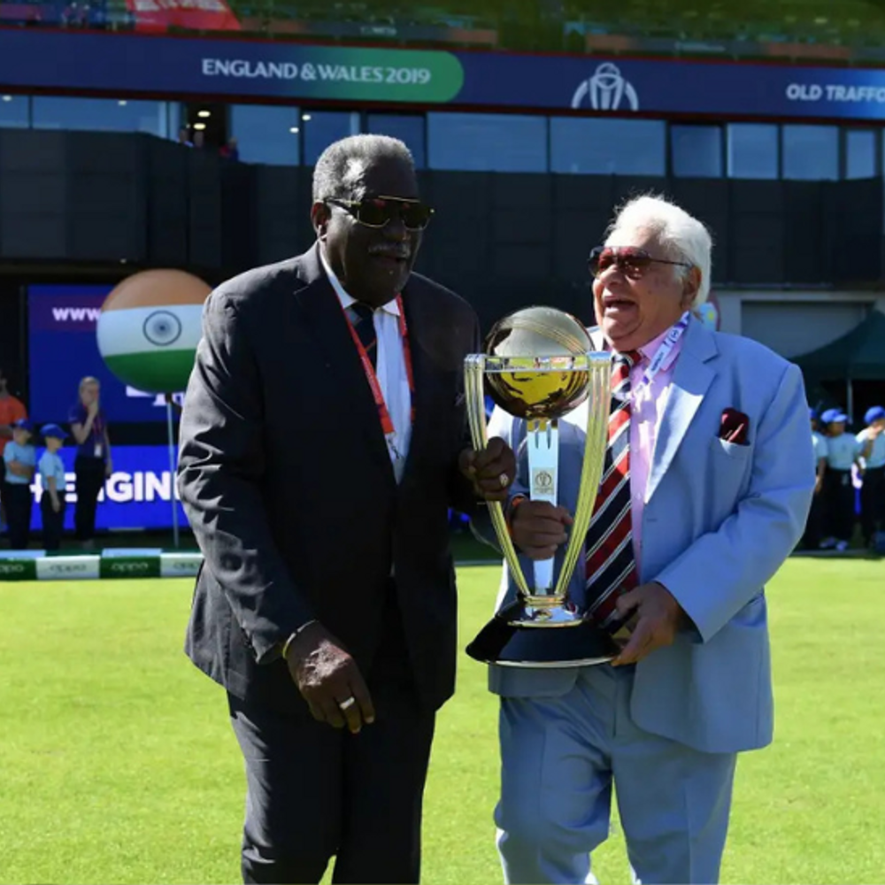 फारुख इंजीनियर, क्लाइव लॉयड के नाम ओल्डट्रैफर्ड में स्टैंड होंगे:भारत-इंग्लैंड चौथे टेस्ट में सम्मान मिलेगा; लंकाशायर के लिए फारुख 175 मैच खेलें