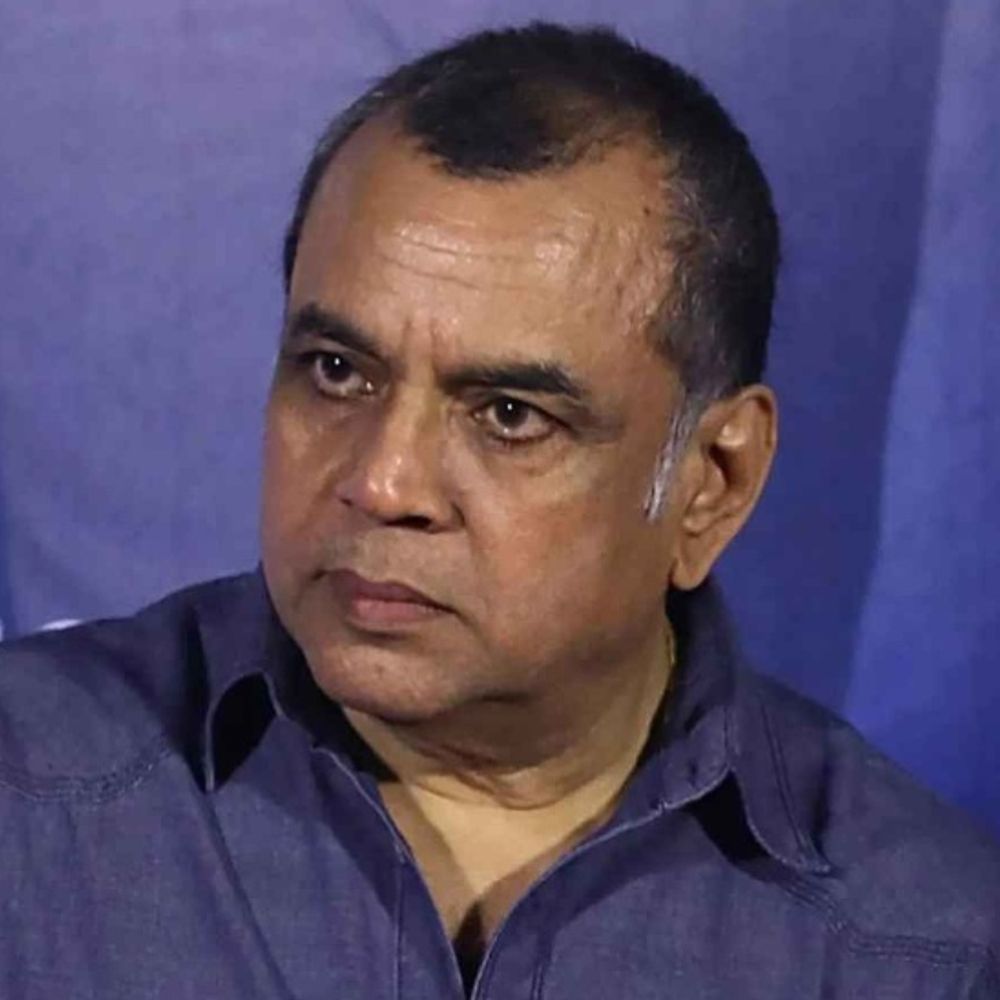 परेश रावल ने आलोचकों को दिया जवाब:पेशाब पीने के दावे के बाद बोले- क्या लोगों को ये तकलीफ है कि मैंने उन्हें नहीं पिलाई, अकेले क्यों पिया