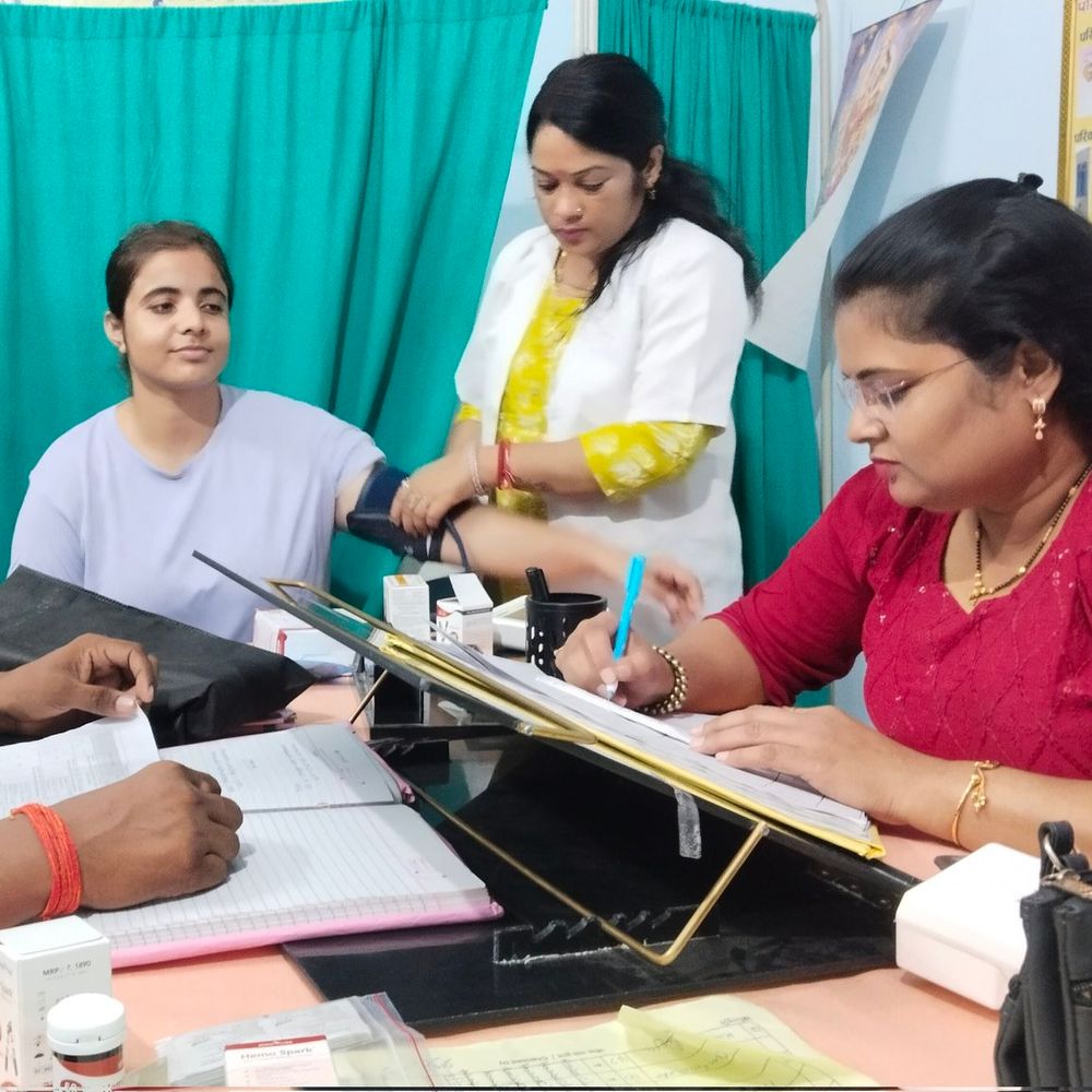 महराजगंज में स्वास्थ्य जागरूकता गोष्ठी आयोजित:गर्भवती महिलाओं को मिले स्वास्थ्य टिप्स, संतुलित आहार पर जोर