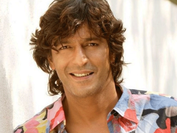 चंकी पांडे ने कपूर-खान्स को ट्रोल किया:अहान के डेब्यू पर मिली तारीफ, पोस्ट में लिखा था- कपूर-खान्स की दुनिया में पांडे परिवार की धमाकेदार एंट्री