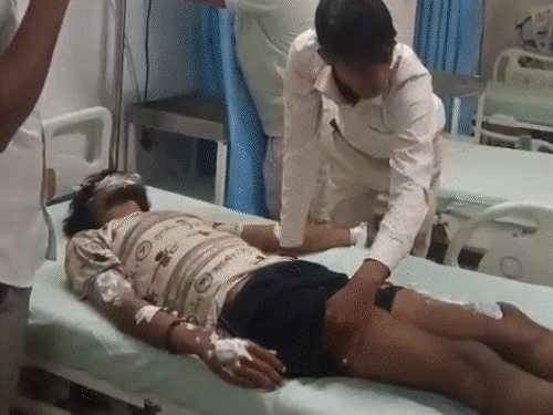 कांवड़-यात्रा के डीजे ट्रक से फैला करंट, 2 की मौत:अलवर में हाईटेंशन लाइन टच होने से हादसा, 30 से ज्यादा कांवड़िये झुलसे