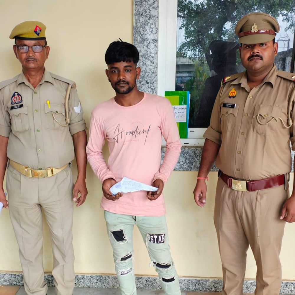 बरेली में अवैध हथियार के साथ युवक धरा:शंकर फ्लोर मिल के पास से तमंचा और कारतूस के साथ गिरफ्तार