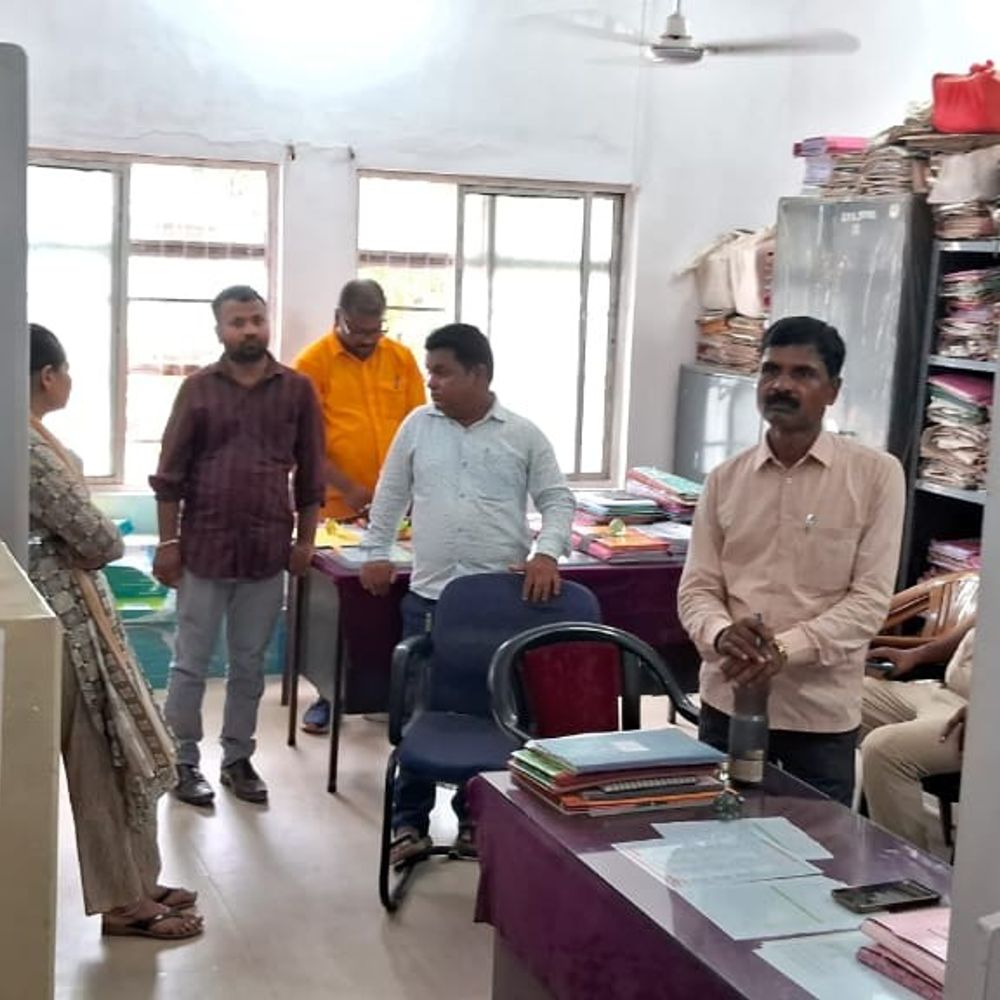सुपौल में ICDS के DPO और डेटा ऑपरेटर गिरफ्तार:महिला सुपरवाइजर से 25 हजार रिश्वत लेते रंगेहाथ पकड़े गए