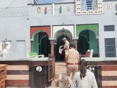 हरियाणा CM हाउस में तैनात कमांडो के भाई की हत्या:गलियों में दौड़ा-दौड़ाकर गंडासे से काटा; लाश फूंकने के लिए गोबर के ढेर में फेंकी