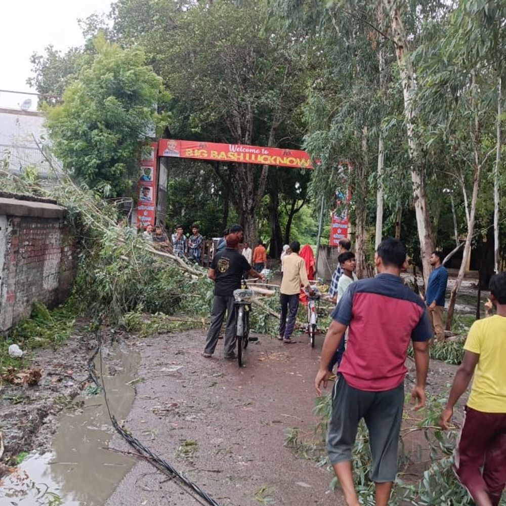लखनऊ में बिजली आपूर्ति चरमराई:कई इलाकों में घंटों रही कटौती; नहीं उठा अफसरों का फ़ोन