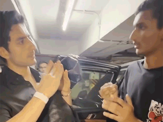 इब्राहिम ने दिव्यांग फैन से साइन लैंग्वेज में की बात:वीडियो देखकर यूजर्स ने एक्टर की परवरिश की तारीफ, बोले- फेवरेट नेपो किड