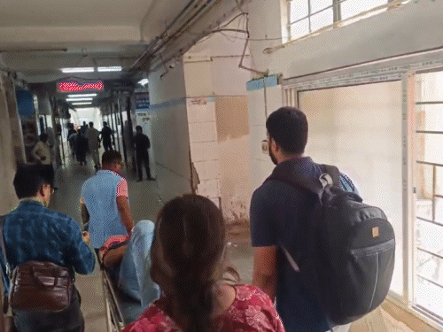 भागलपुर में पुलिस पर हमला, SI समेत 4 को पीटा:रिवॉल्वर छीनी, बचाने गए DSP को भी दौड़ाया, दोनों ओर से 18 राउंड फायरिंग