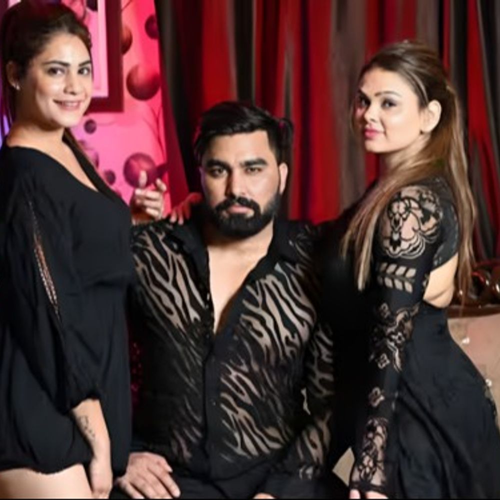 हरियाणवी यूट्यूबर अरमान मलिक और उनकी पत्नियों की मुश्किल बढ़ी:पटियाला कोर्ट में याचिका; विवादित वीडियो बनाने वाली पायल की तबीयत बिगड़ी