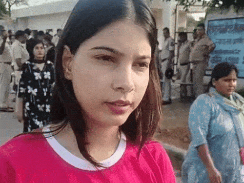 13 लाख से ज्यादा युवाओं ने दिया एग्जाम:HSSC चेयरमैन बोले-2 दिन में आंसर-KEY, 1 महीने में रिजल्ट; दिव्यांग सर्टिफिकेट बनवा लॉ स्टूडेंट हेल्पर बनाया