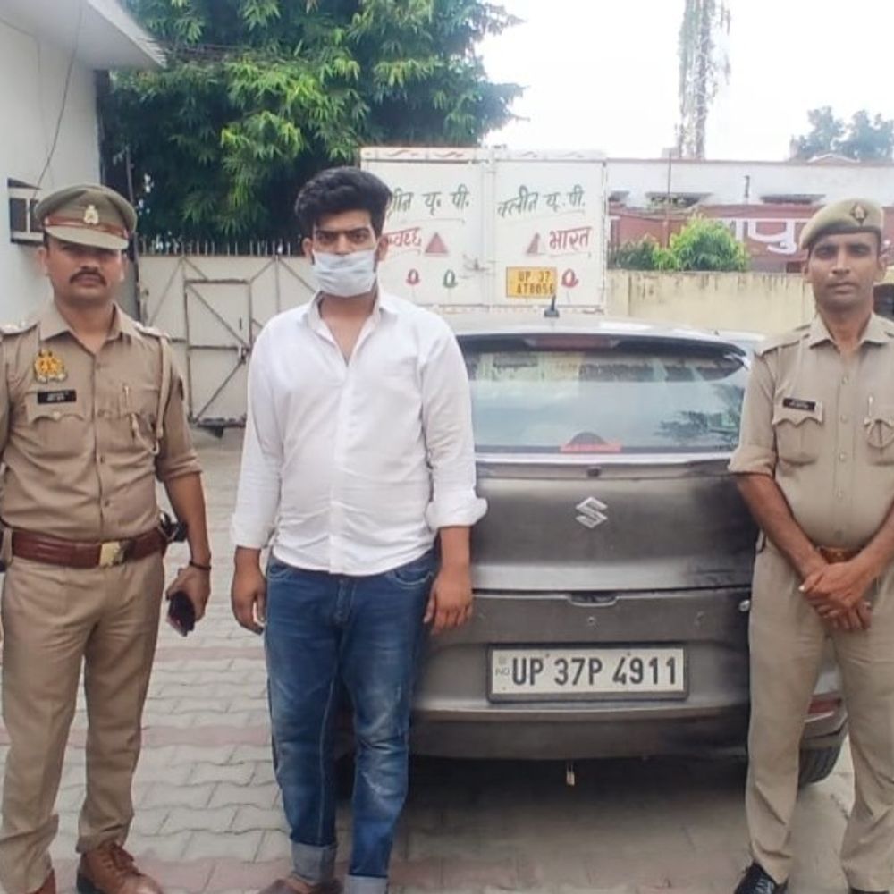3 लाख की रंगदारी नहीं देने पर व्यापारी पर हमला:हापुड़ में गोदाम में घुसकर दो भाइयों को पीटा, एक आरोपी गिरफ्तार