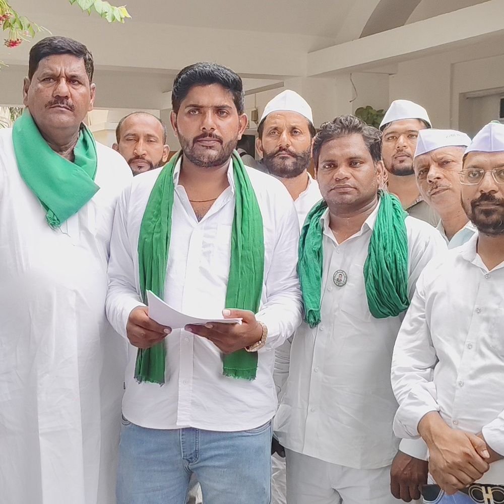 सहारनपुर में भाकियू तोमर का डीएम कार्यालय पर प्रदर्शन:किसान बोले-10 दिन में कराए समाधान, नहीं तो करेंगे धरना-प्रदर्शन, ग्लोकल यूनिवर्सिटी में छात्रवृति घोटाले की जांच की मांग