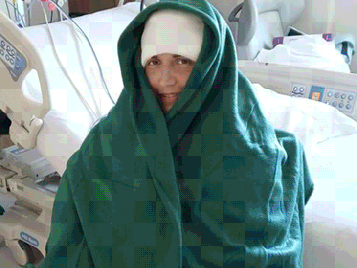 मस्क की न्यूरो चिप पहली बार महिला को लगाई गई:20 साल से पैरालाइज्ड ऑड्रे क्रूज ने सिर्फ सोचकर लैपटॉप पर अपना नाम लिखा, तस्वीरें बनाईं