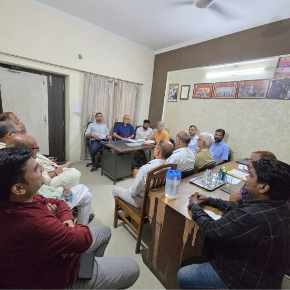विधायकों को निजीकरण के पीछे के घोटाले की जानकारी देंगे:बिजली कर्मचारी संघर्ष समिति का ऐलान, सीएम से निर्णय रद्द करने की मांग