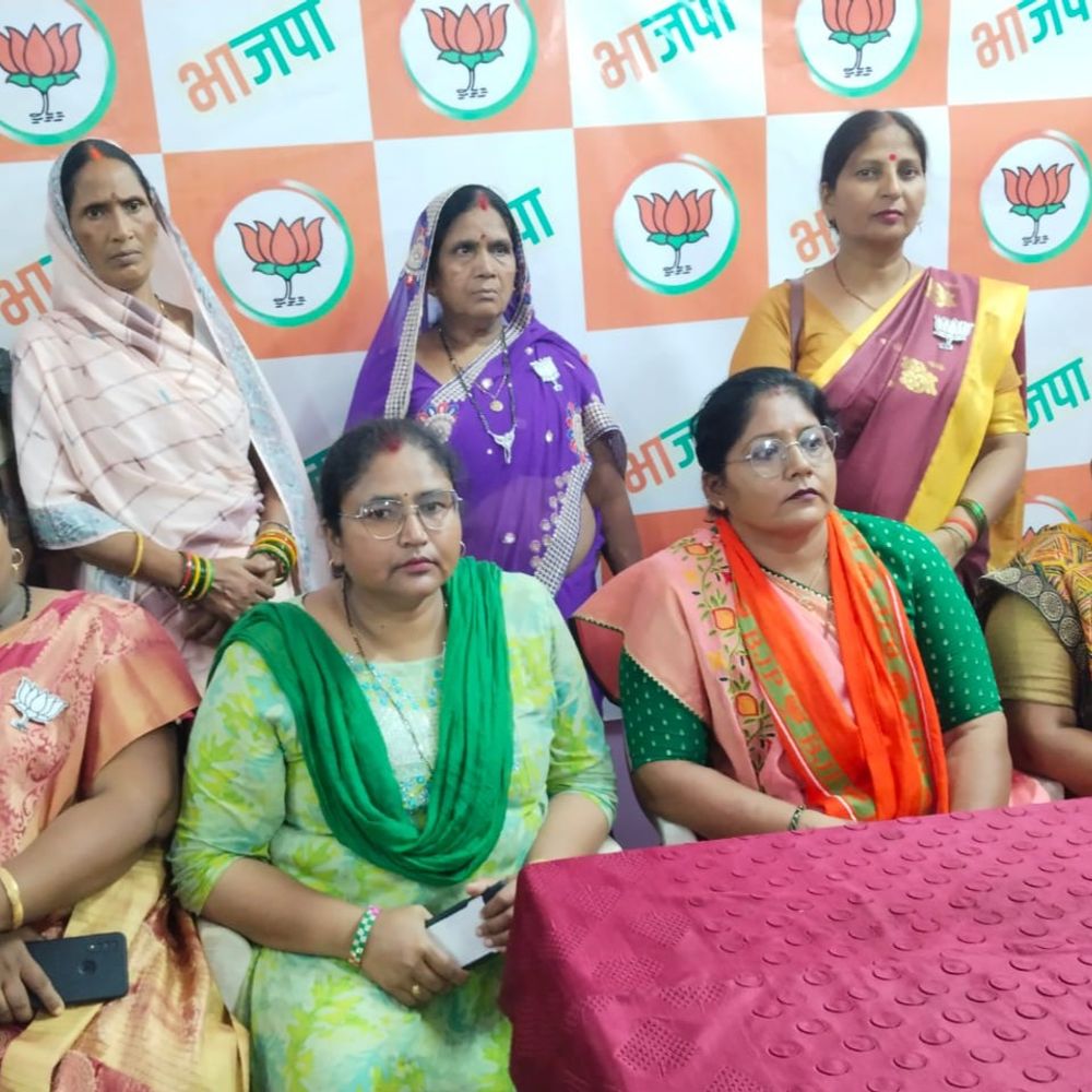 गुजराती महिला नेताओं ने बिहारशरीफ का दौरा किया:भाजपा पदाधिकारियों ने जनभावना का लिया जायजा, कहा- महिलाओं में सकारात्मक अनुभव मिला