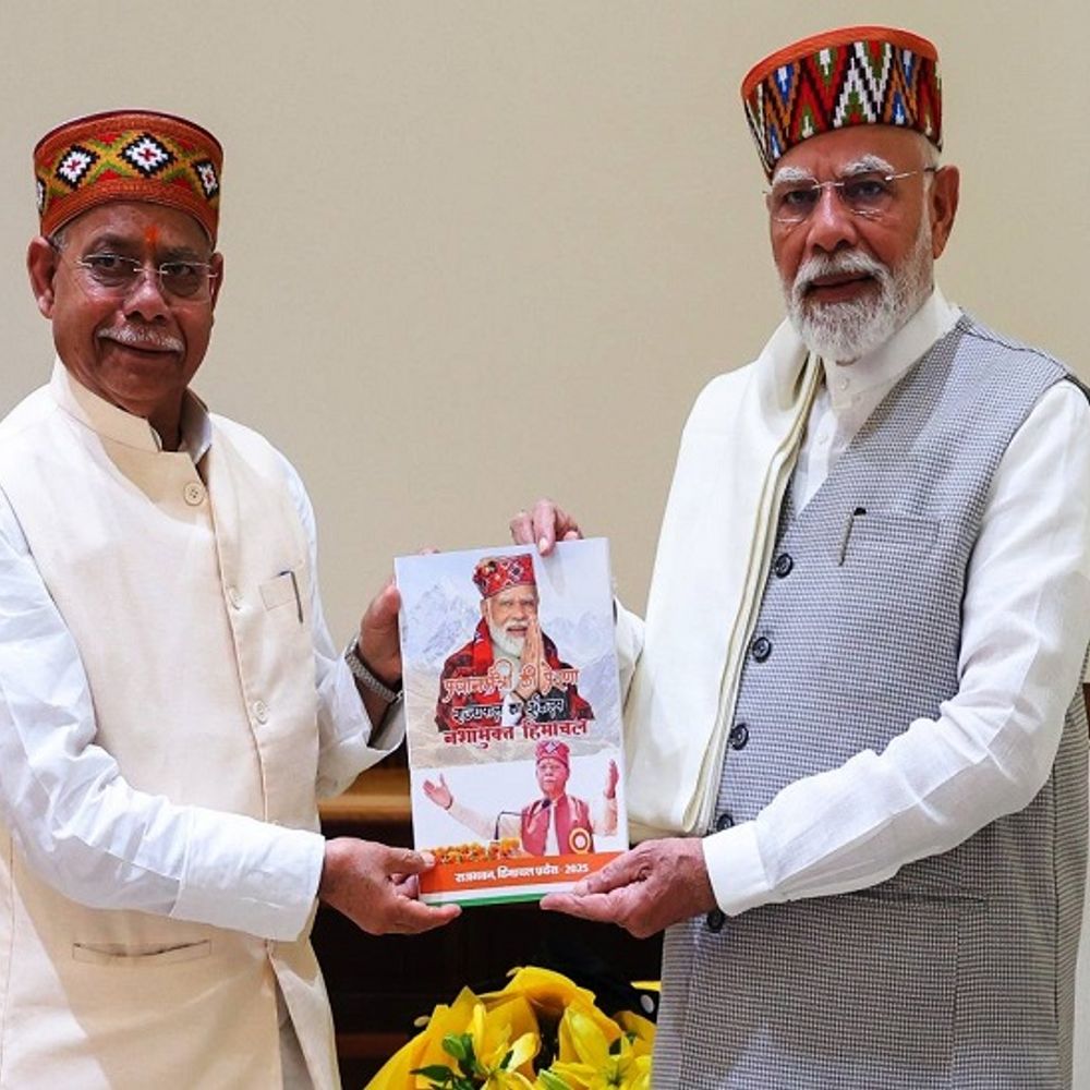 हिमाचल के गवर्नर PM मोदी से मिले:आपदा से हुए नुकसान की जानकारी दी; शुक्ल बोले- 'काशी घोषणा-पत्र' प्रभावी ढंग से लागू करेंगे