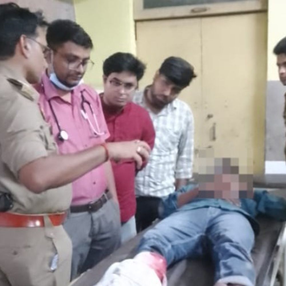 प्रतापगढ़ में पुलिस मुठभेड़:रेप के मामले में फरार दो आरोपियों के पैर में लगी गोली, अवैध हथियार बरामद
