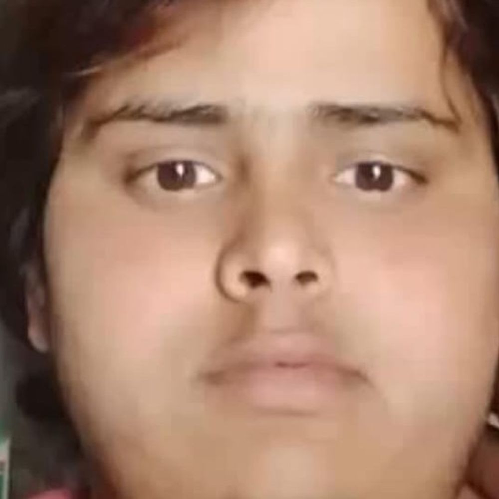 बदायूं में पेड़ पर लटका मिला युवक का शव:परिवार ने जताई हत्या की आशंका, नवंबर में होनी थी शादी