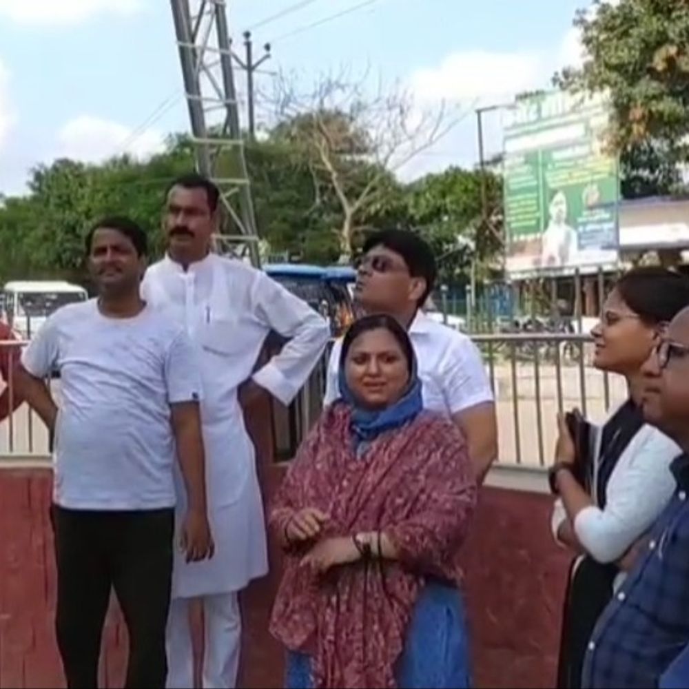 दरभंगा के चौक-चौराहों का होगा सौंदर्यीकरण:शहर में ग्रीन स्पेस, बैठने की व्यवस्था और अच्छी सड़कें होंगी, मेयर ने किया निरीक्षण