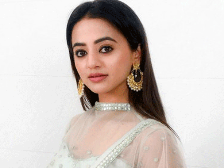 हेली शाह ने कास्टिंग से जुड़ा बुरा अनुभव शेयर किया:एक्ट्रेस बोलीं- अगर मां साथ न होतीं, तो वो कुछ भी कर सकता था