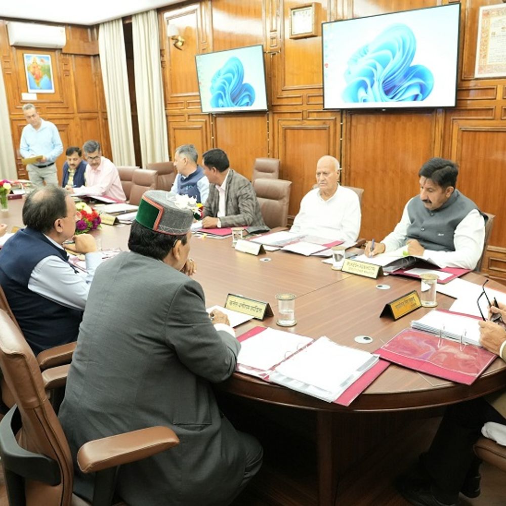 हिमाचल सरकार गवर्नर के लिए खरीदेगी 92 लाख की मर्सिडीज:कैबिनेट का फैसला, निकाय चुनाव में OBC को आरक्षण; 18 अगस्त से मानसून सत्र