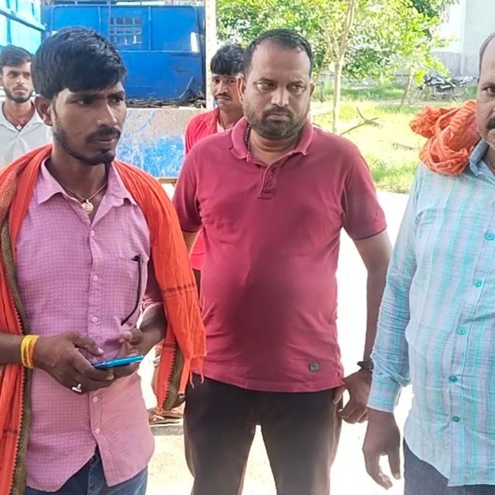करंट लगने से इंटरमीडिएट छात्र की मौत:खगड़िया में घर की छत पर प्लास्टर करते समय दुर्घटना, अस्पताल जाते वक्त तोड़ा दम