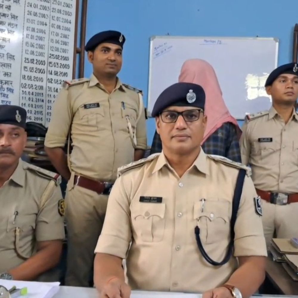 कटिहार में हथियार के साथ डांस कर रहा था युवक:कट्टा के साथ अपराधी को किया गिरफ्तार, पुलिस को देख भागने की कोशिश