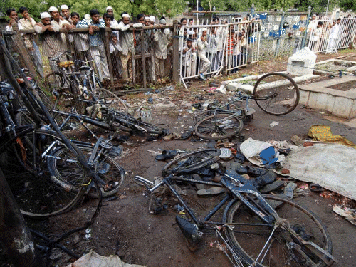 ‘बम फटा, बेटा मरा, नहीं पता मालेगांव का गुनहगार कौन’:प्रज्ञा समेत 7 आरोपी बरी, विक्टिम फैमिली बोलीं- फिर अजहर-फरहीन को किसने मारा