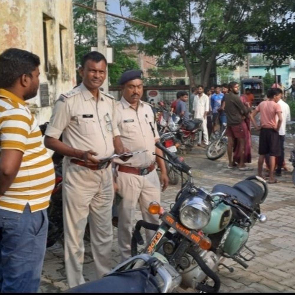 औरंगाबाद में ऑटो पलटने से दबकर युवक की मौत:पेशे से ऑटो ड्राइवर था, दोस्त की गाड़ी पर सवार होकर घर जा रहा था