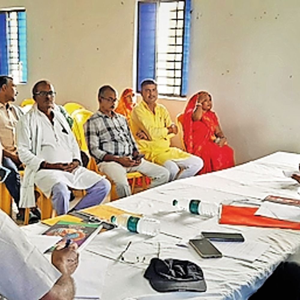 प्रखंड के मनरेगा भवन में बीस सूत्री की बैठक आयोजित हुई