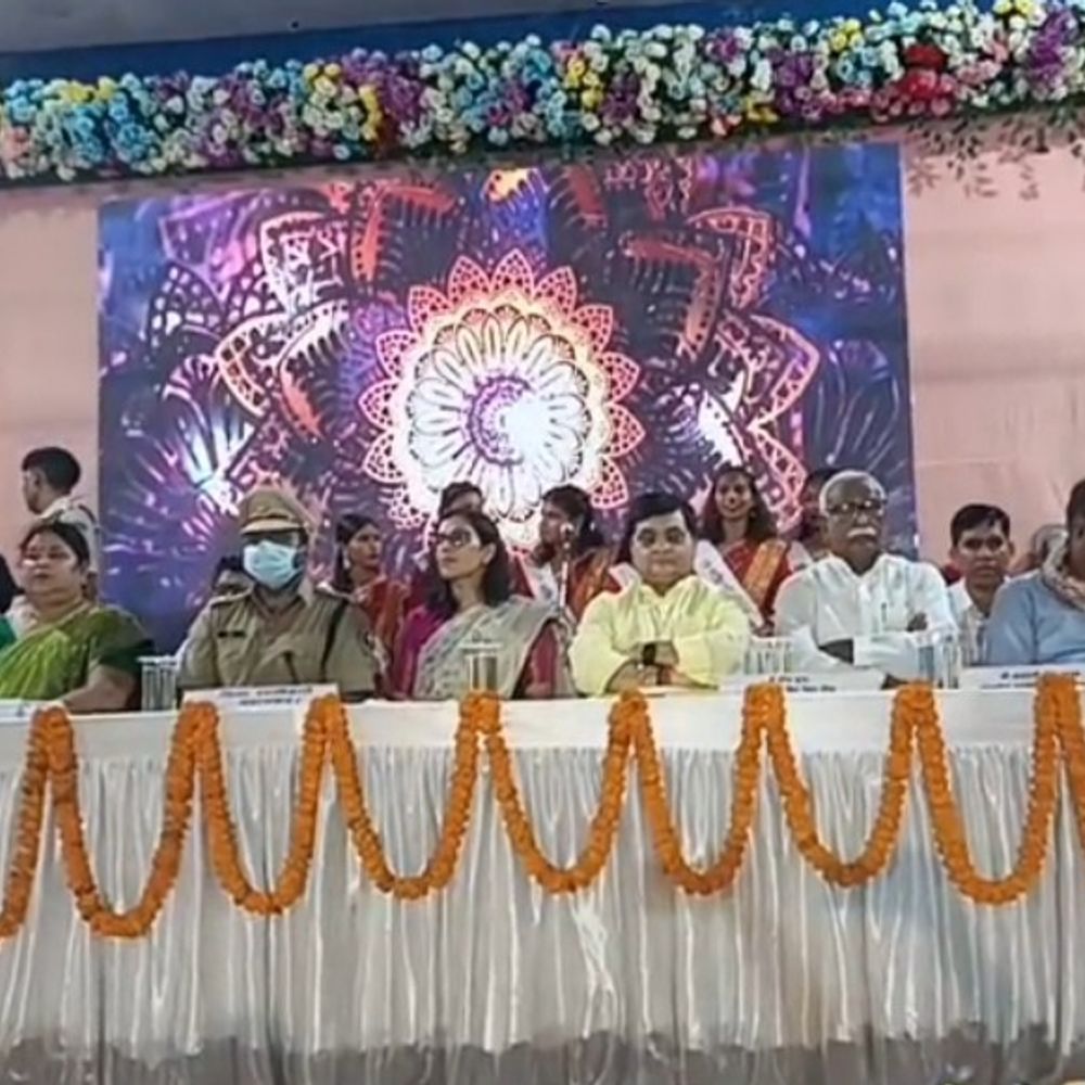 धूमधाम से मनाया जा रहा जहानाबाद का 39वां स्थापना दिवस:DM ने लोगों को दी बधाई, कहा-शिक्षा-स्वास्थ्य और सड़क क्षेत्र में हो रहा विकास