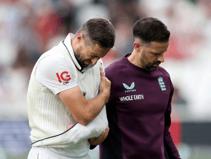 इंग्लिश पेसर क्रिस वोक्स ओवल टेस्ट से बाहर हुए:भारत के खिलाफ पांचवें टेस्ट के पहले दिन चोटिल हुए थे, बाउंड्री बचाने में कंधे में चोट लगी