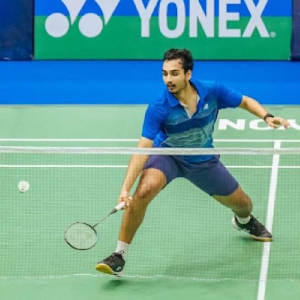 बैडमिंटन-थारुन मन्नेपल्ली पहली बार BWF सुपर-300 के सेमीफाइनल में:75 मिनट तक चले क्वार्टर फाइनल में चीनी खिलाड़ी को हराया