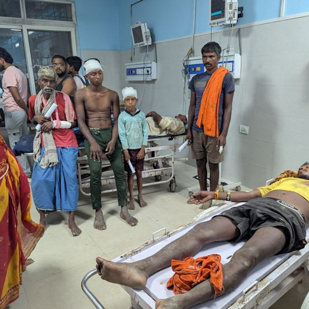 भोजपुर में 2 पक्षों में मारपीट, 10 लोग घायल:लाठी-डंडे से मार कर किया जख्मी, सिर, हाथ-पैर में लगी चोट