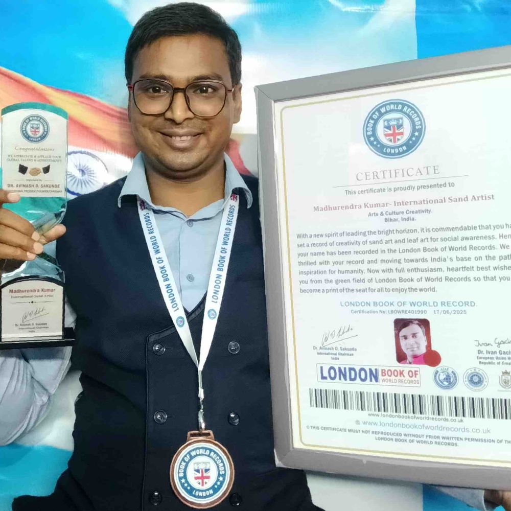 मोतिहारी के सैंडआर्टिस्ट का नाम लंदन बुक वर्ल्ड रिकॉर्ड में:5000 से अधिक कलाकृतियों के लिए मिला सम्मान, ब्रिटिश संसद में हुआ समारोह